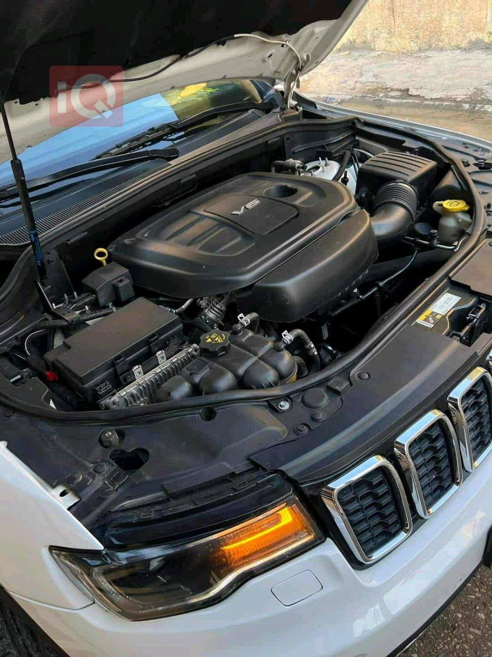 جیپ گراند شیرۆکی